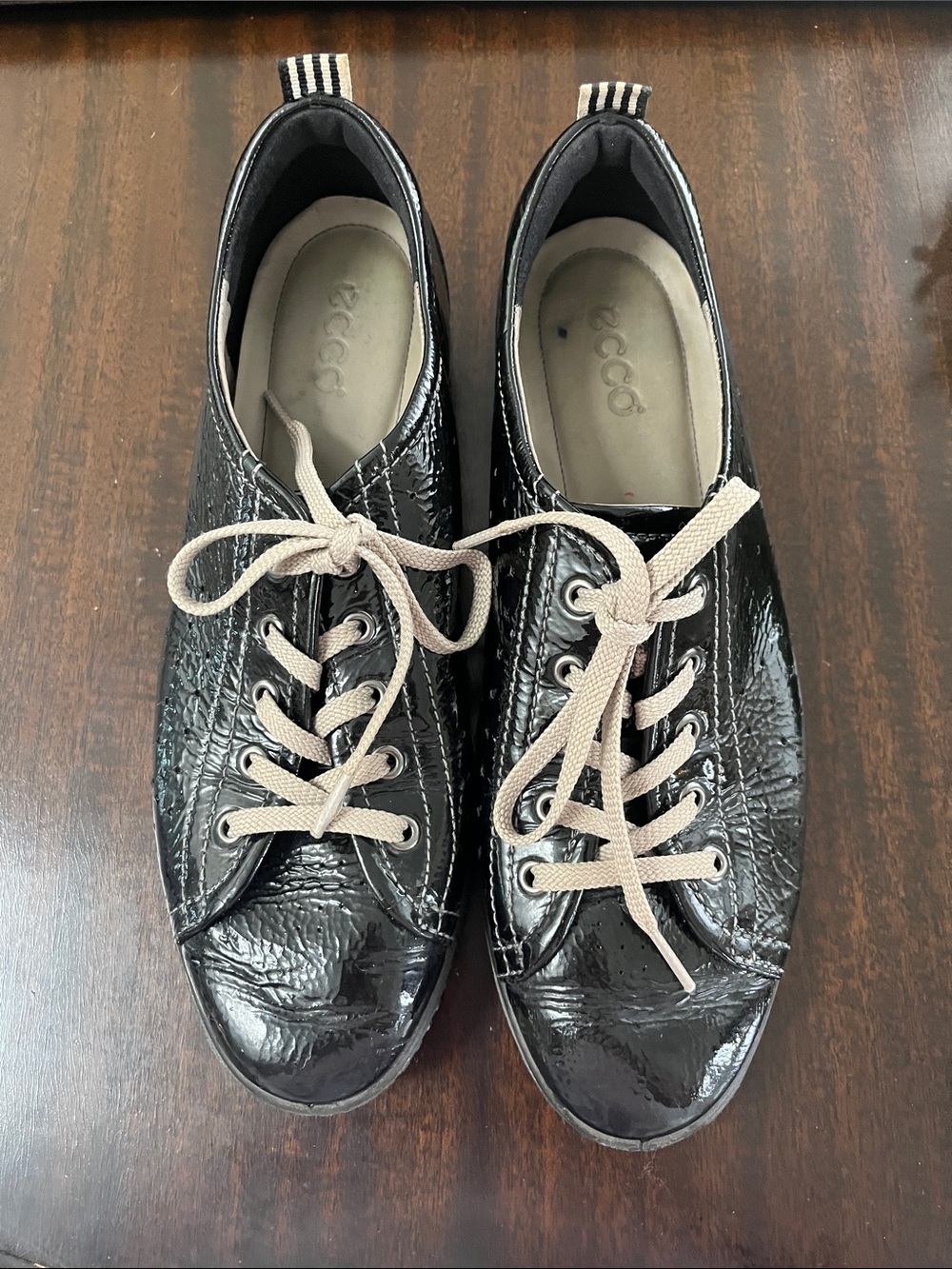 Ecco Black Patent Leather Sneakers with Cream Laces and Striped Heel Pull